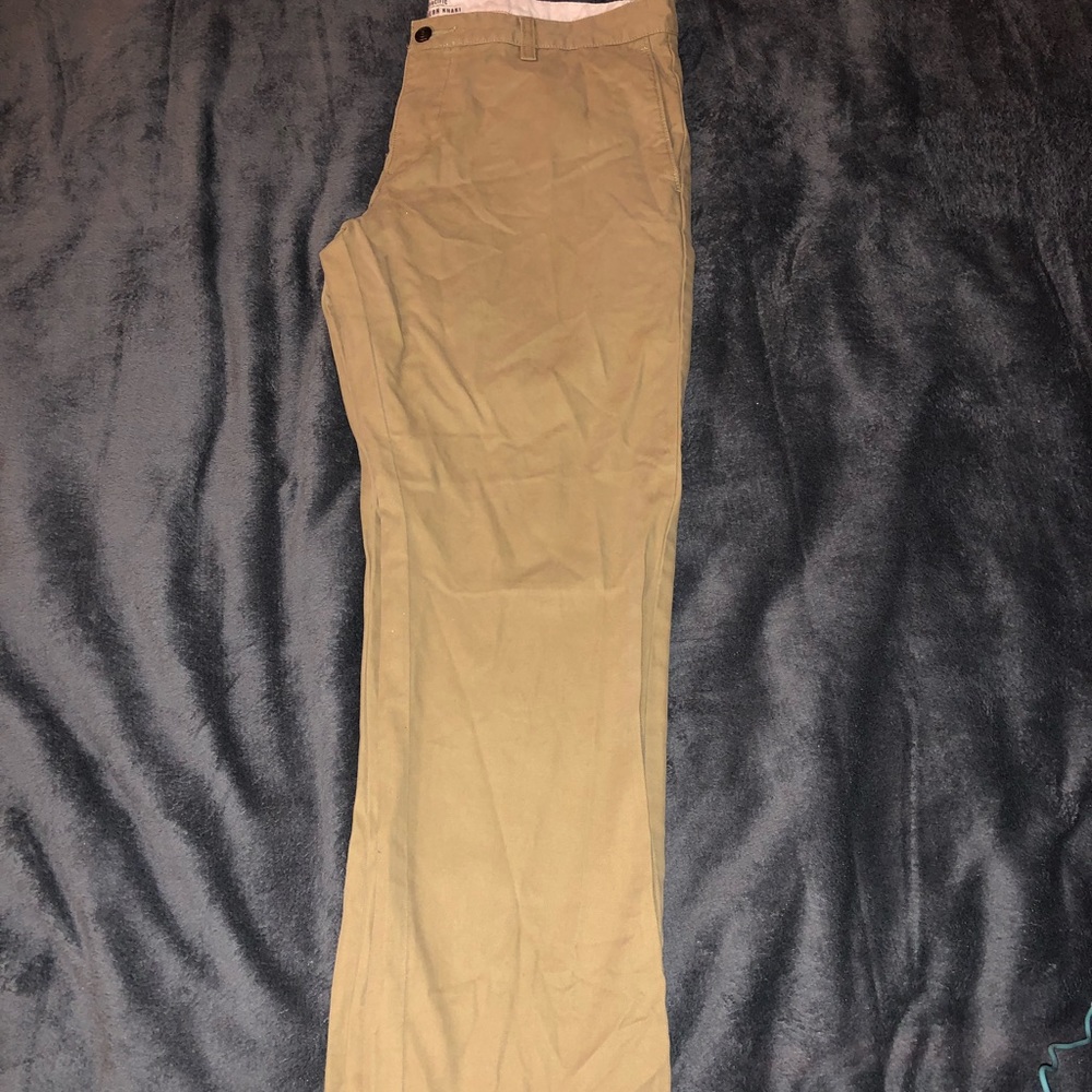 Docker’s Khaki Pants